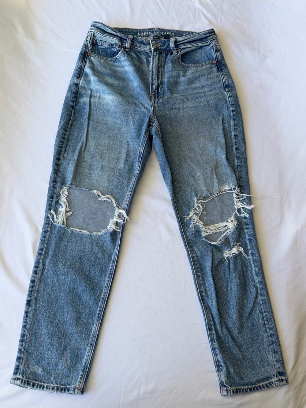 American Eagle Strigid High Waisted Jeans Size 6 SHORT